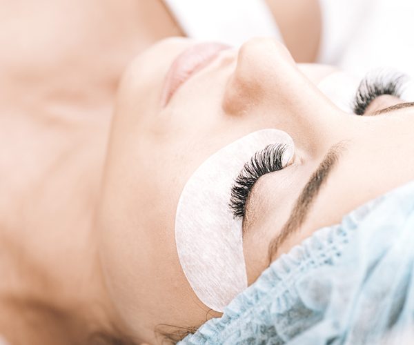 réhaussement des cils avec teinture - KS beauty